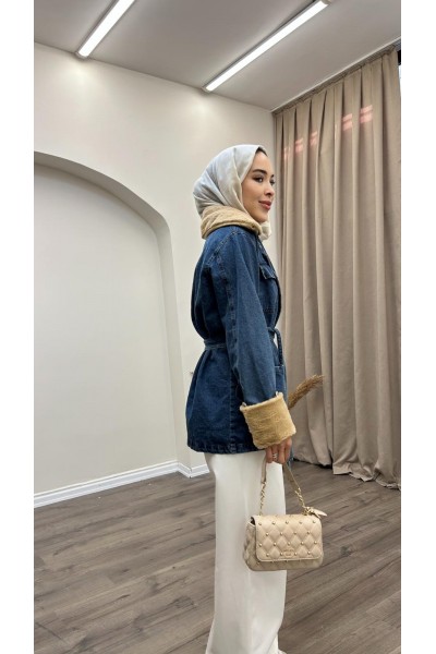 Yakası Ve Kolları Kürklü Kot Ceket