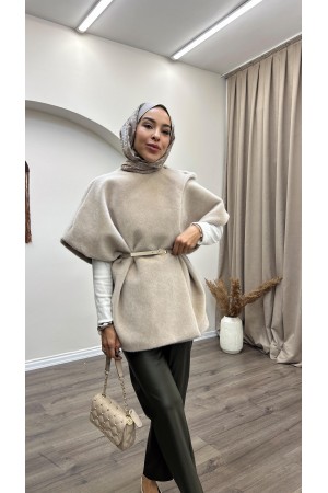 Kemerli Metal Düğmeli Kürklü Yelek